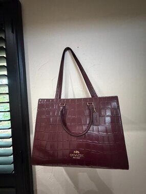 Coach Large Maggie Tote Croc Embossed Burgundy/Merlot